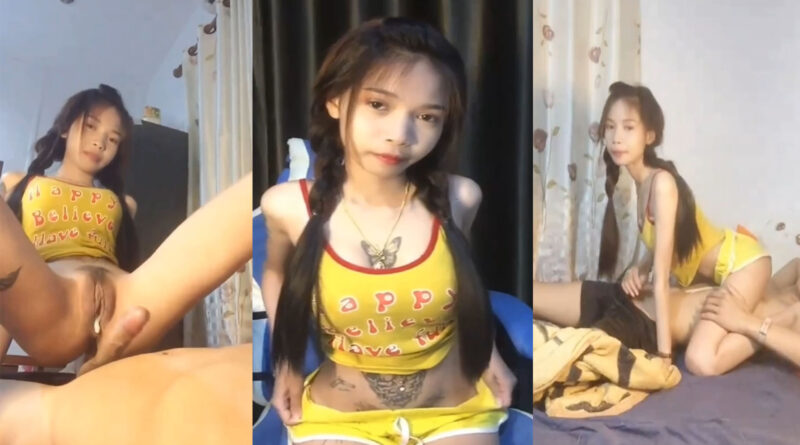 ขย่มควยแตกในห้องล็อควีไอพีสาวน่ารักตัวเล็กลีลาเย็ดเด็ดเกินวัย